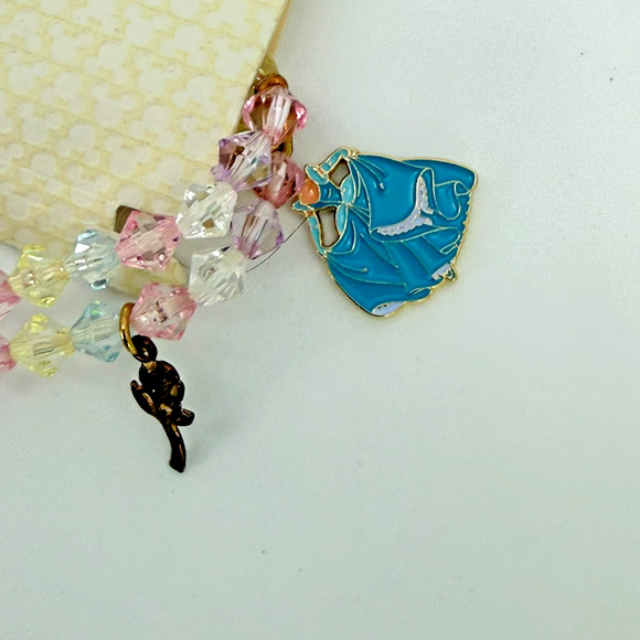 Disney Princess Charm Bracelet Stretch 6” 6 Charms Authentic Disney Parks - Picture 5 of 8
